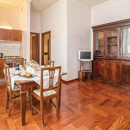 Cozy In Le With Kitchen