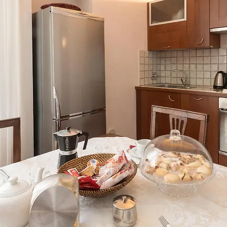 Apartment Cozy In Le With Kitchen